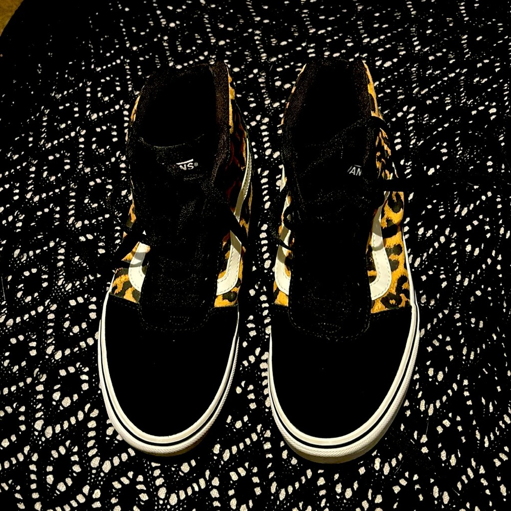 Women’s high top Cheetah print VANS